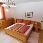Апартаменти Schernhof Hoamatzeit - Tiroler Bauernhof