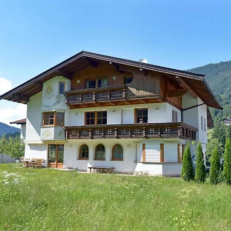 Schernhof Hoamatzeit - Tiroler Bauernhof *